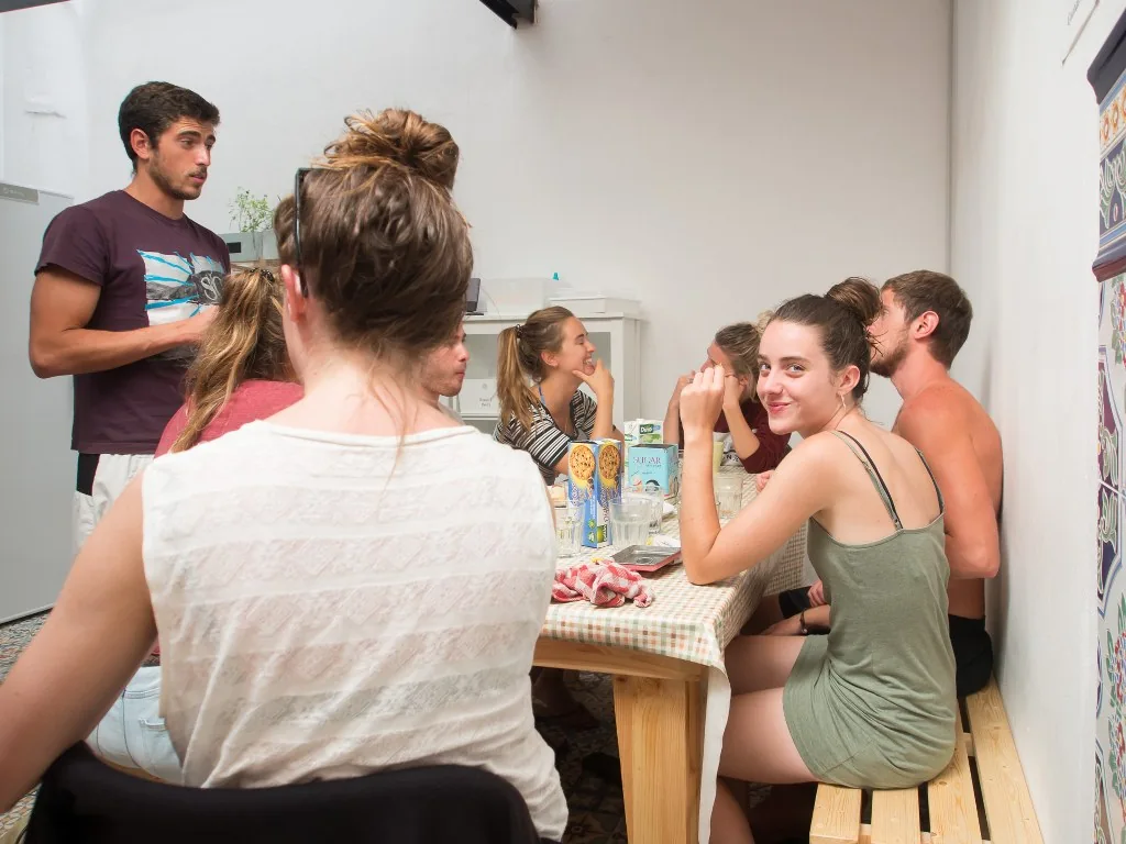 01 · Conecta 3